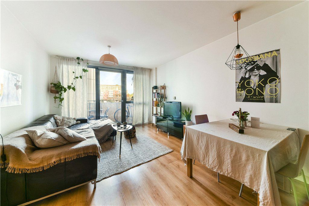 Spencer Way, Aldgate, London E1  