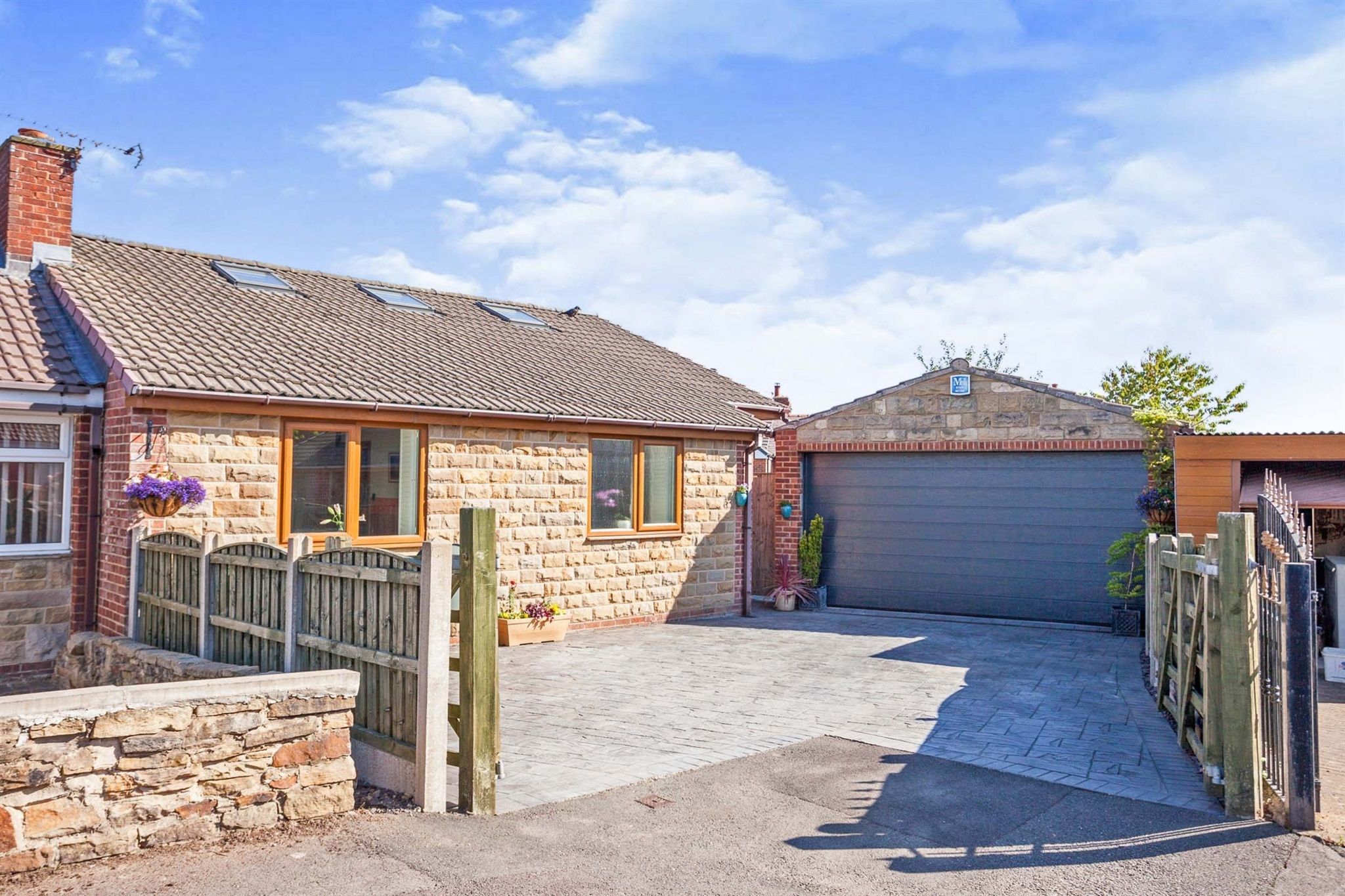 3 bed semidetached bungalow for sale in The Crescent, Netherton
