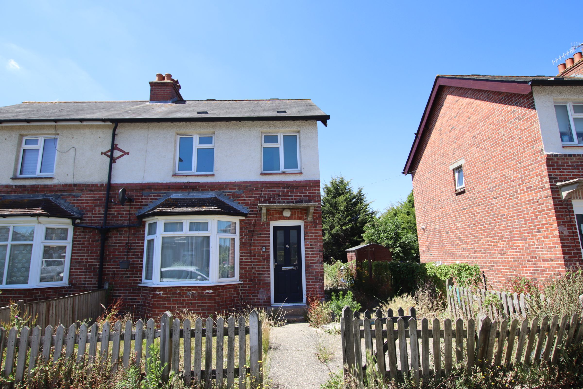 3 bed semidetached house for sale in St. James Square, Chichester PO19