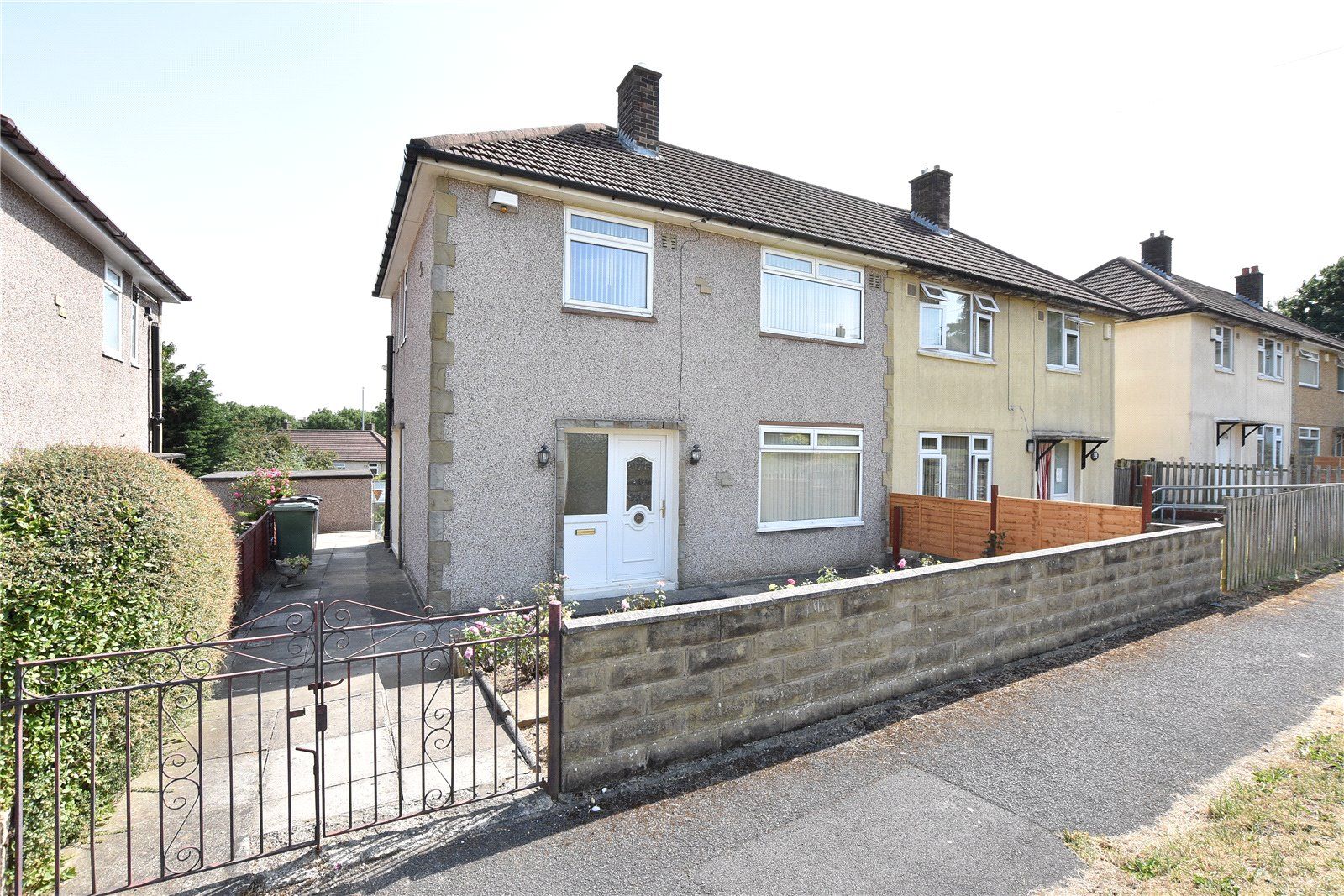 3 bed semidetached house for sale in Eastdean Drive, Seacroft, Leeds