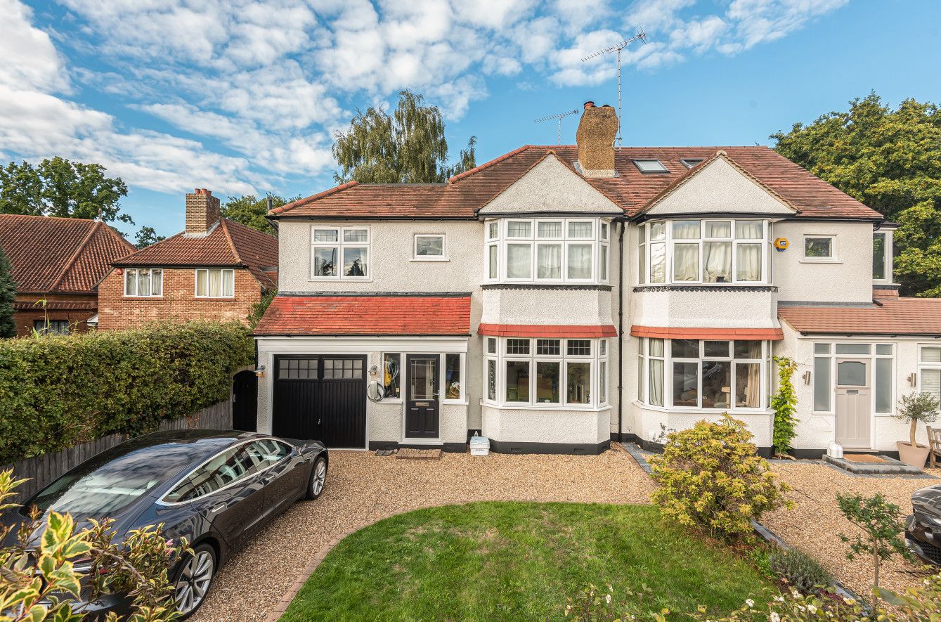 4 bed semidetached house for sale in The Avenue, West Wickham BR4 Zoopla
