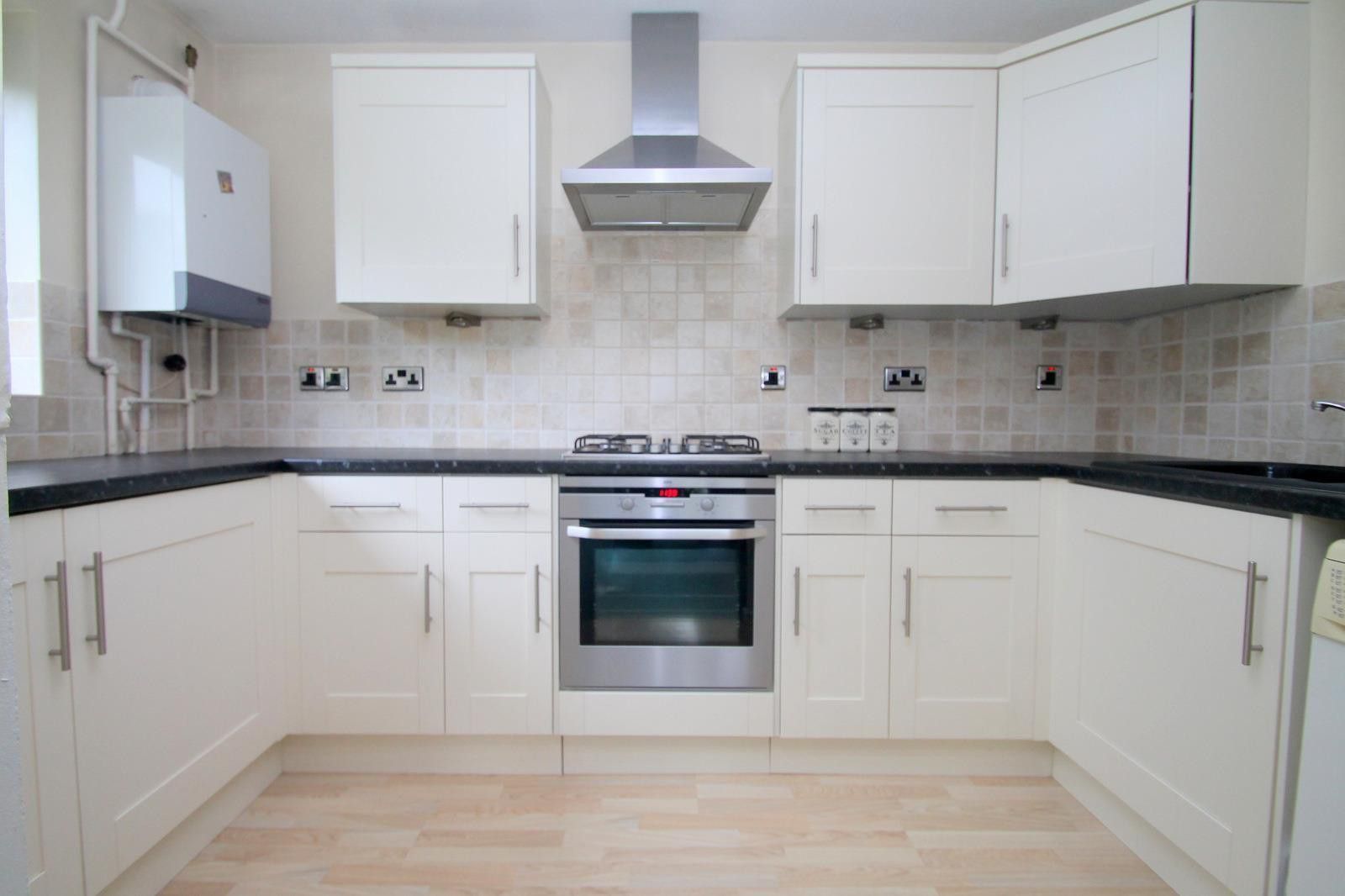 1 bed flat to rent in Hillside Road, Whyteleafe CR3 Zoopla