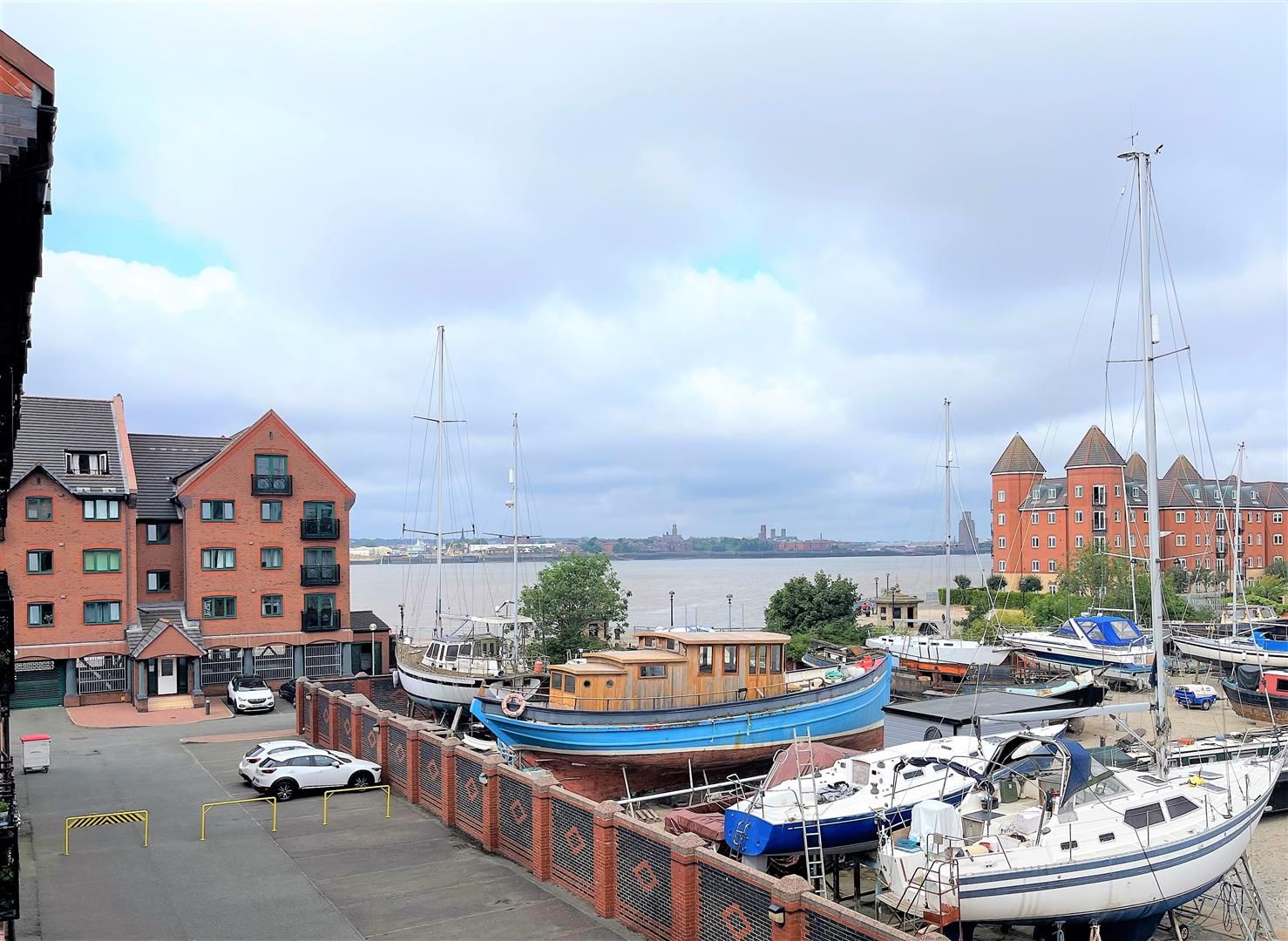 3 bed flat for sale in South Ferry Quay, Liverpool L3 Zoopla