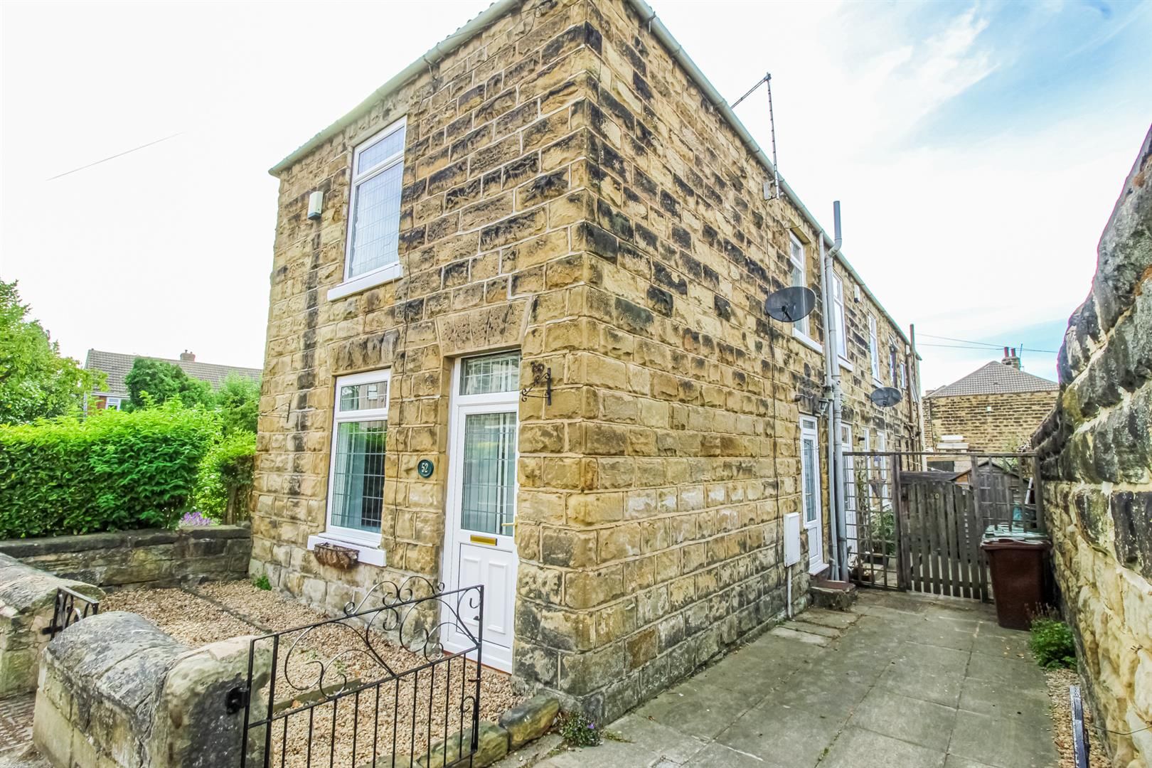 2 bed end terrace house for sale in Bell Lane, Ackworth, Pontefract WF7