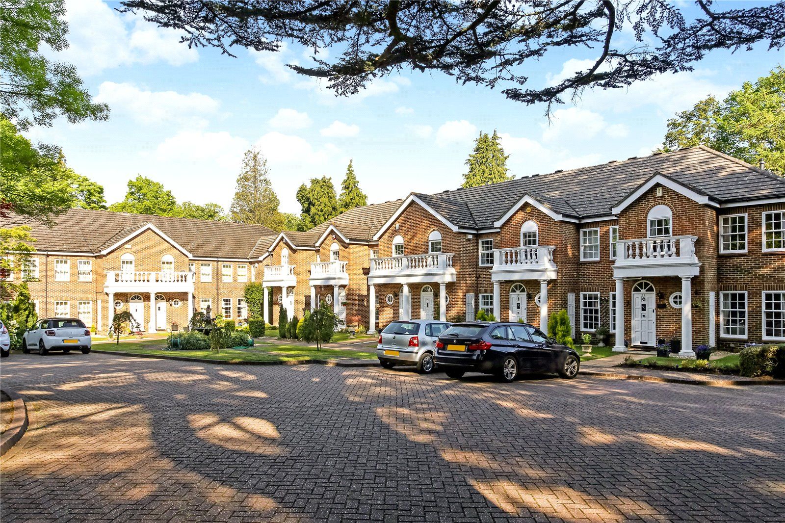 3 bed terraced house for sale in Shenstone Park, London Road