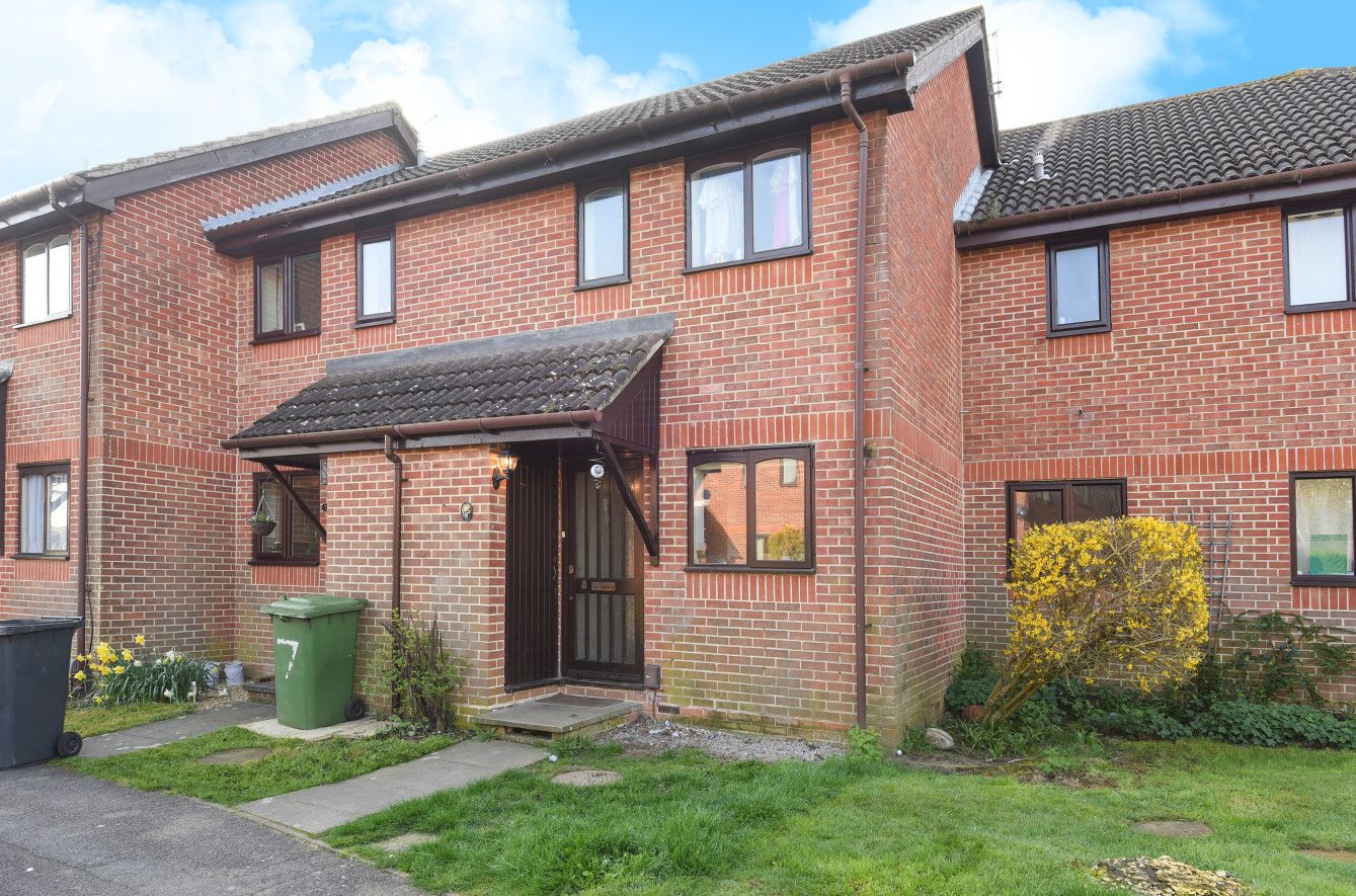 2 bed end terrace house to rent in Balmoral Way, Petersfield GU32 Zoopla
