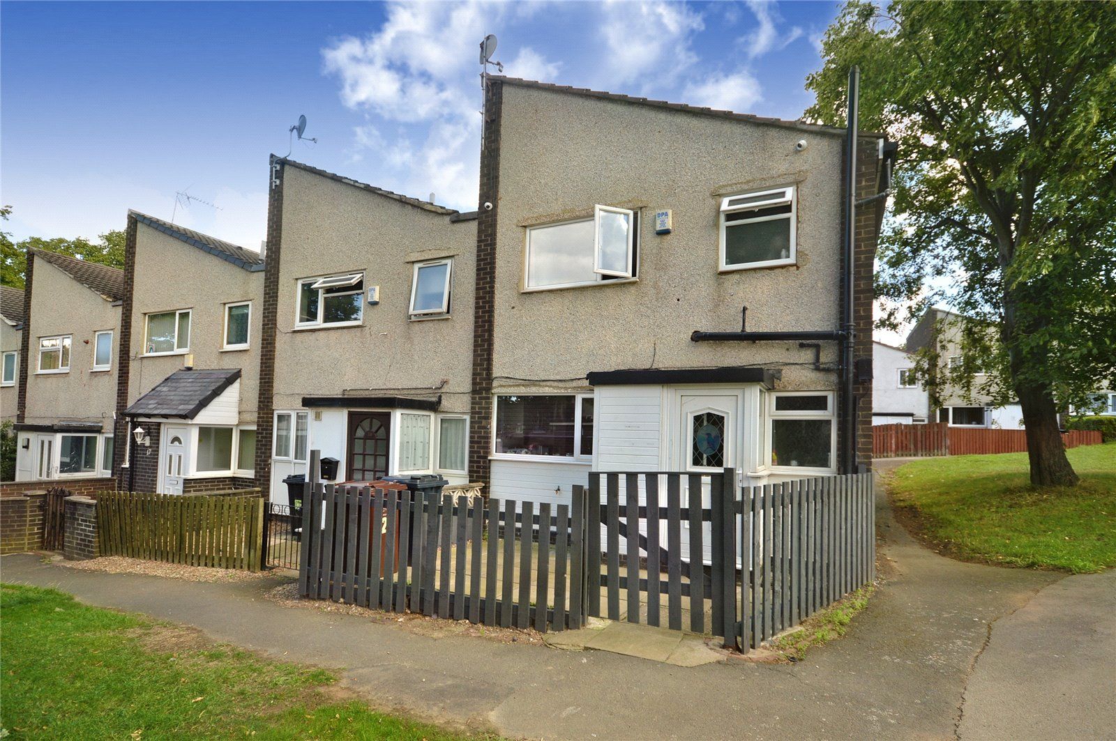 3 bed terraced house for sale in Cottingley Fold, Beeston, Leeds LS11