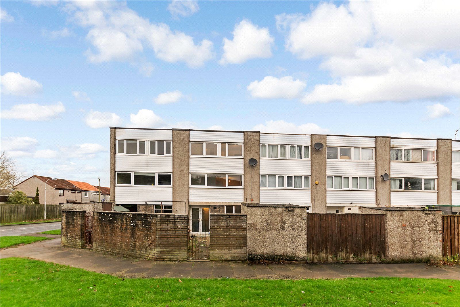 4 bed terraced house for sale in Cawdor Drive, Glenrothes KY6 Zoopla