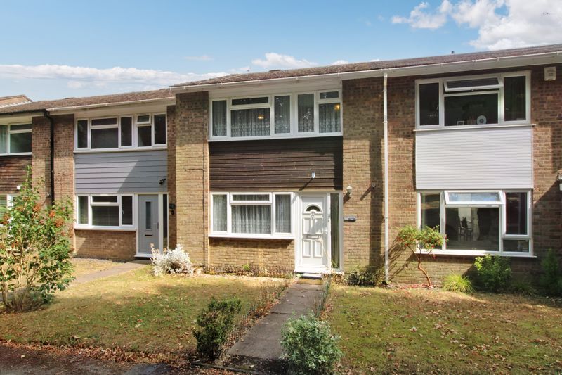 3 bed terraced house for sale in Beechfield Way, Hazlemere, High