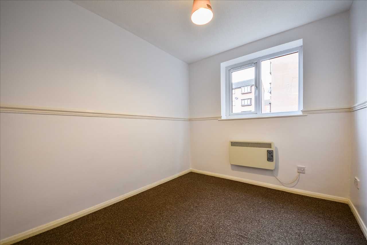 2 bed flat to rent in Howard Court, Wellingborough NN8 Zoopla