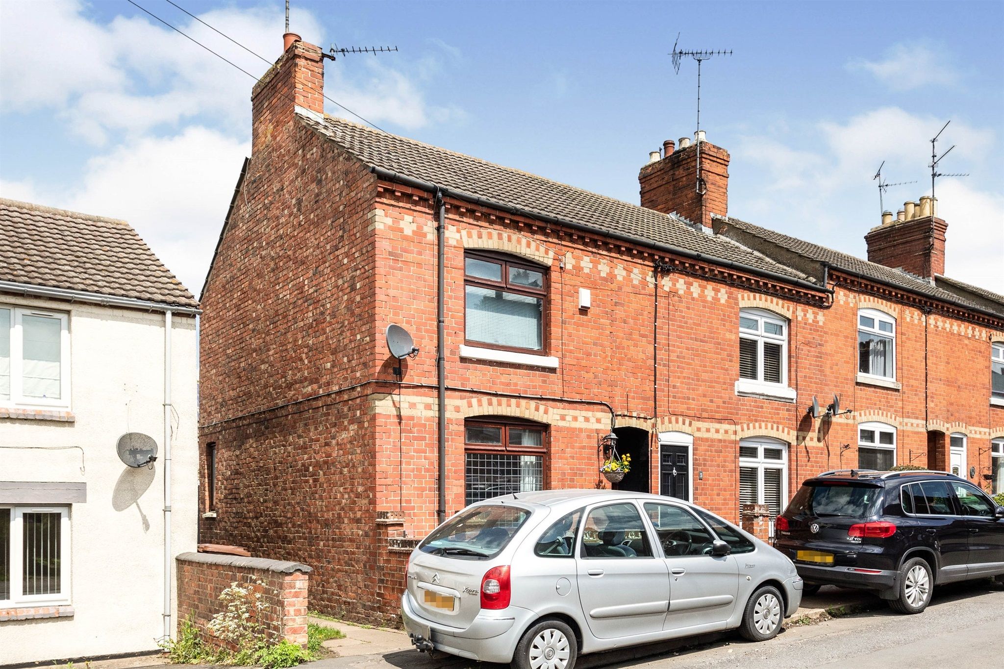 3 bed end terrace house for sale in Milton Road, Little Irchester
