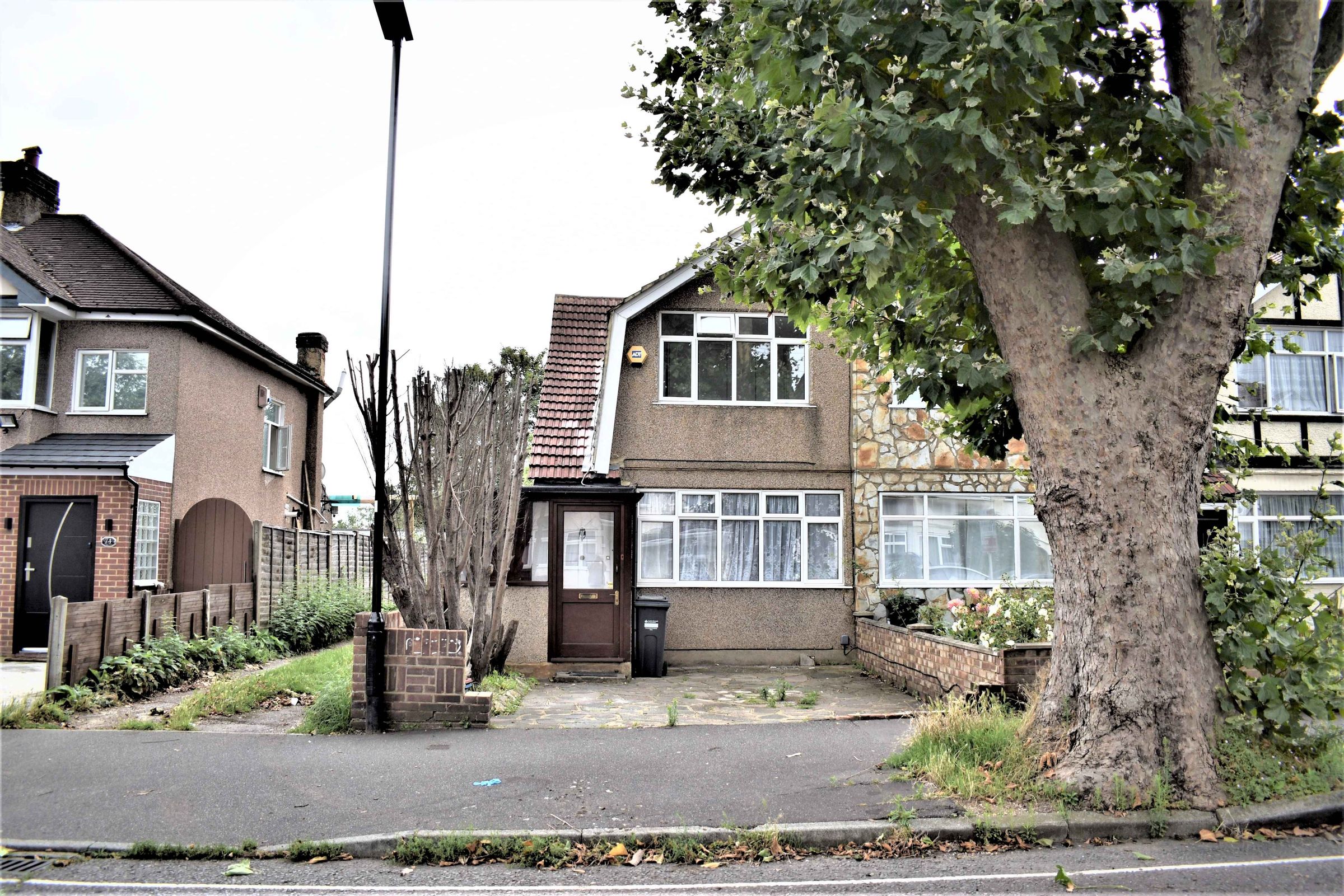 2 bed end terrace house to rent in Durham Road, Feltham, Middlesex TW14