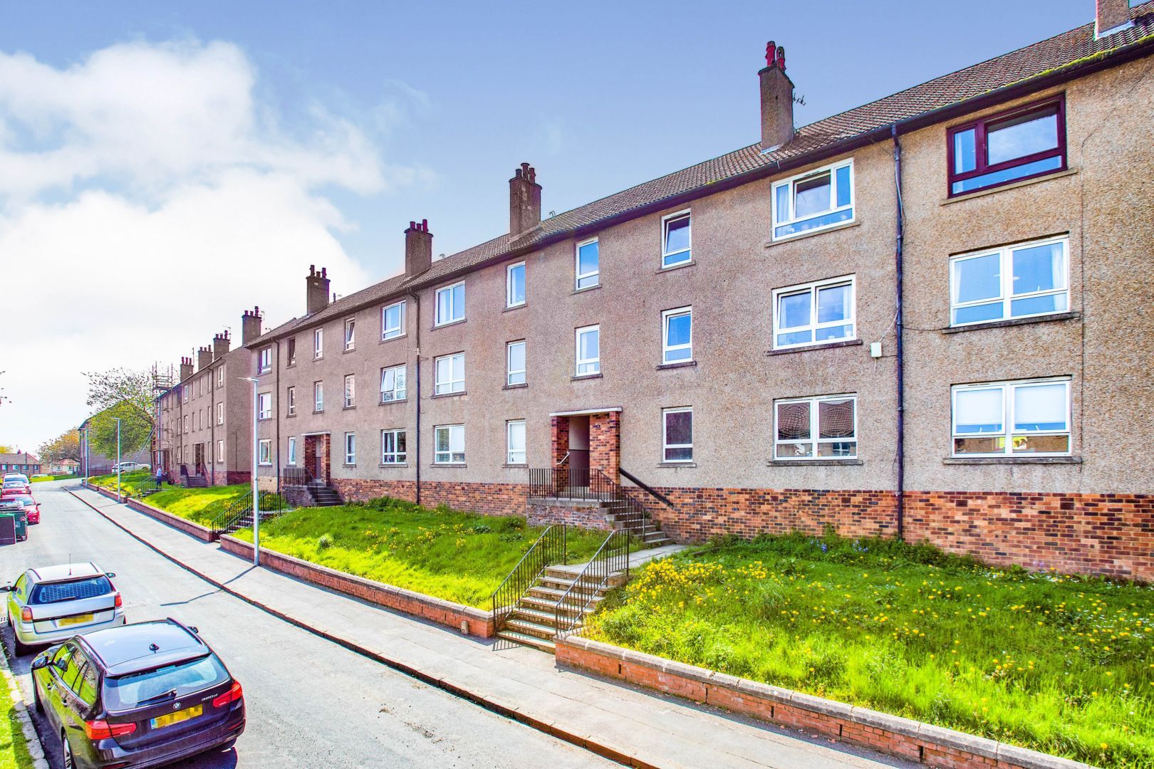 8 Loganlee Terrace, Dundee DD2  