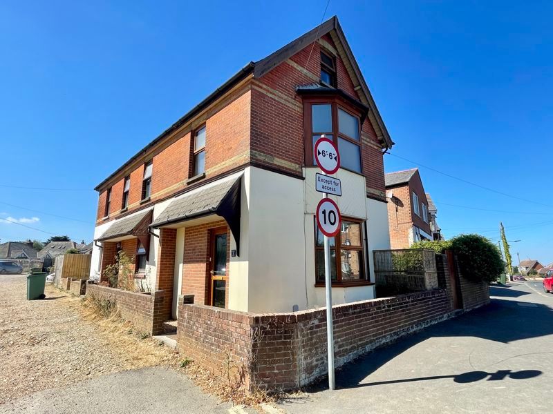 2 bed terraced house to rent in Hilton Road, Gurnard, Cowes PO31 Zoopla