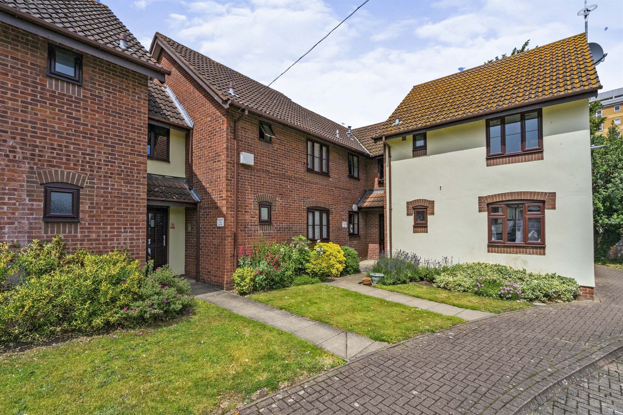 1 bed flat for sale in High Road, Broxbourne EN10 Zoopla