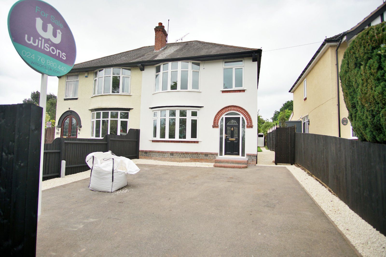 3 bed semidetached house for sale in Broad Lane, Eastern Green