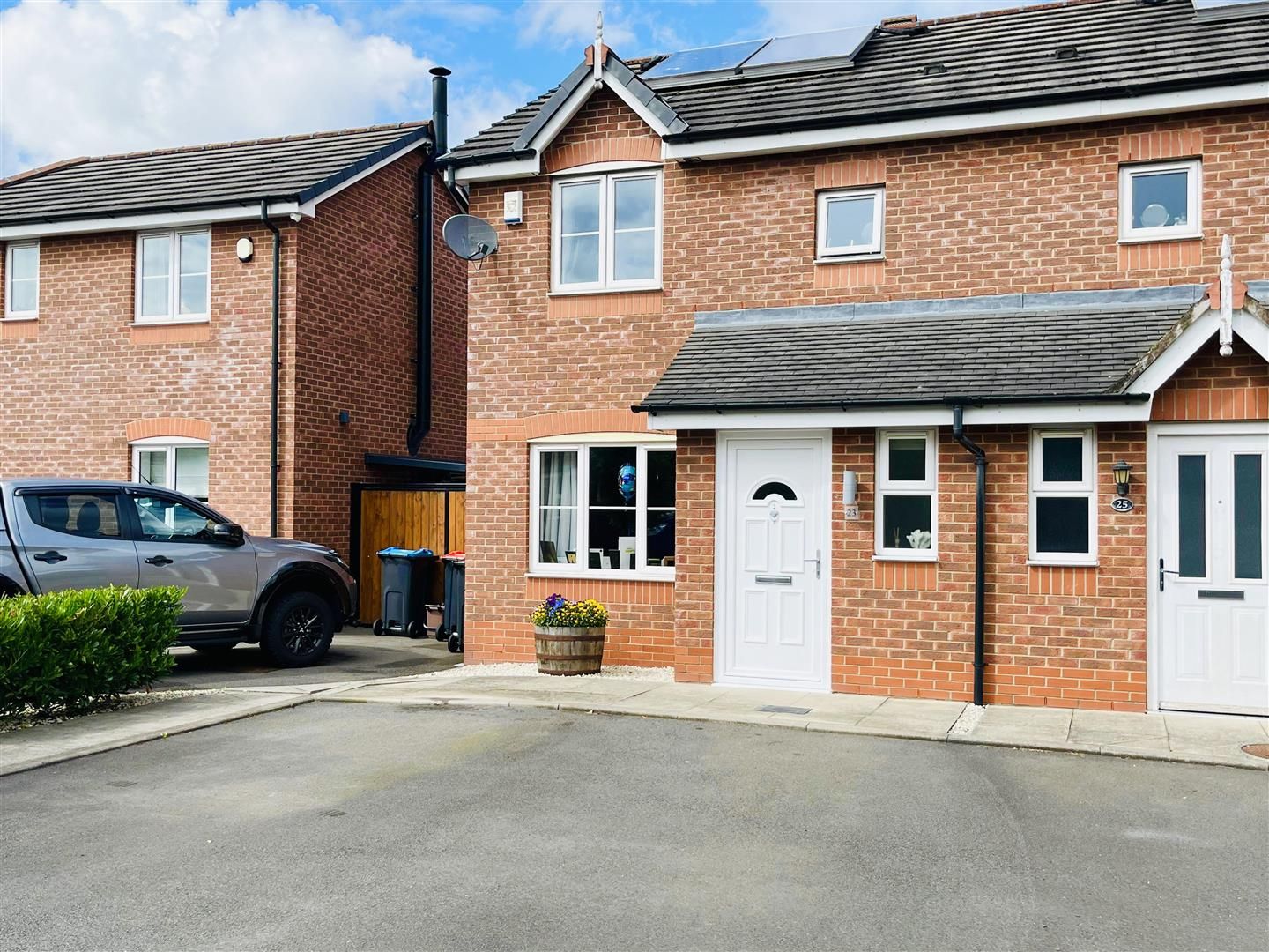 3 bed semidetached house for sale in Cottage Close, Rudheath