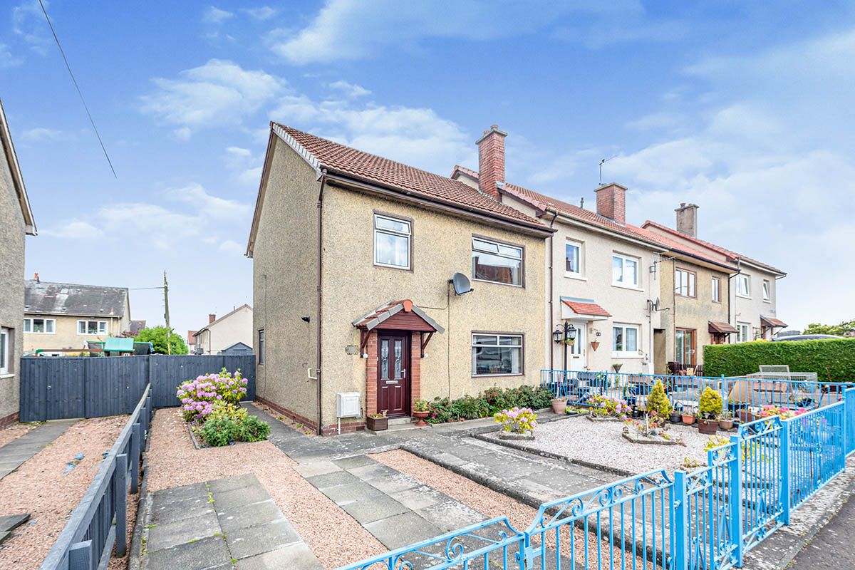 3 bed end terrace house for sale in Carden Avenue, Cardenden, Lochgelly