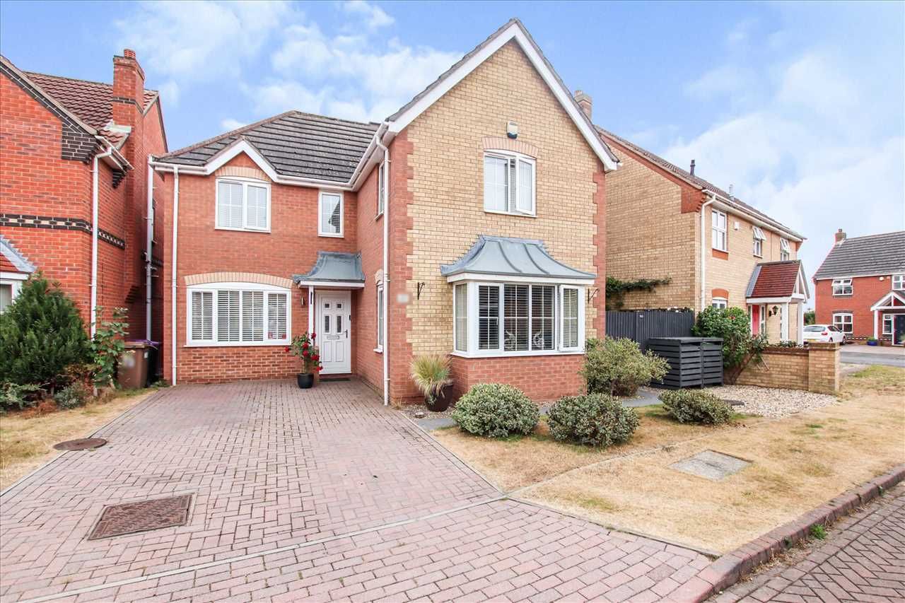 4 bed detached house for sale in Rochester Close, Bracebridge Heath