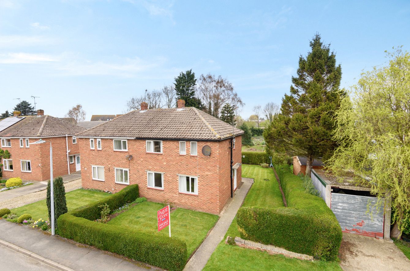3 bed semidetached house for sale in Earlsfield, Moulton Seas End PE12 Zoopla