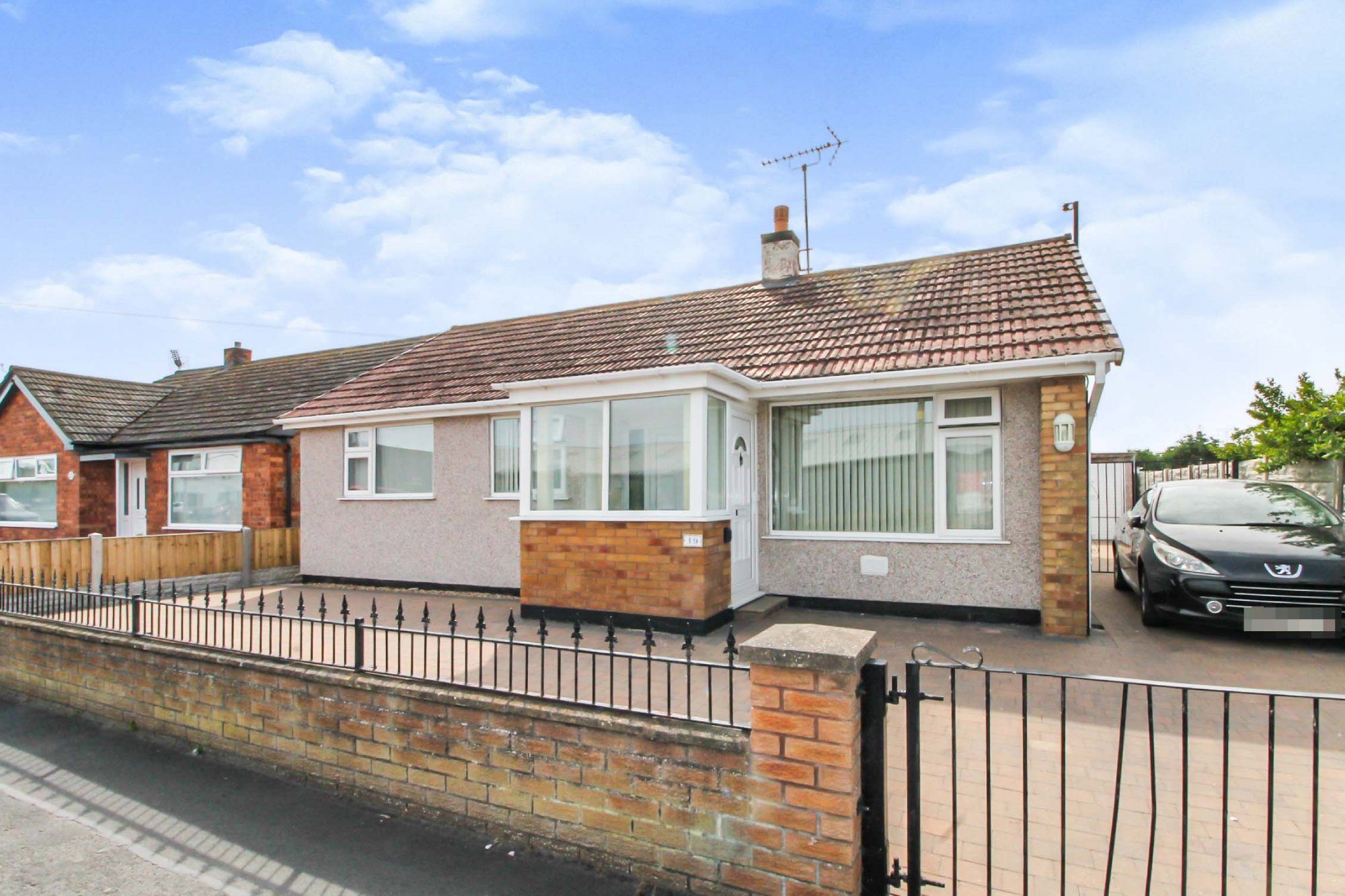 2 bed detached bungalow for sale in Cader Avenue, Kinmel Bay, Rhyl LL18