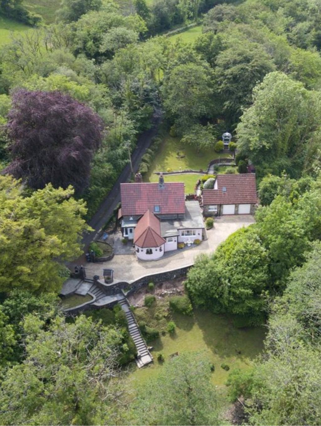 3 bed detached house for sale in Morlais Lodge, Llannon, Llanelli