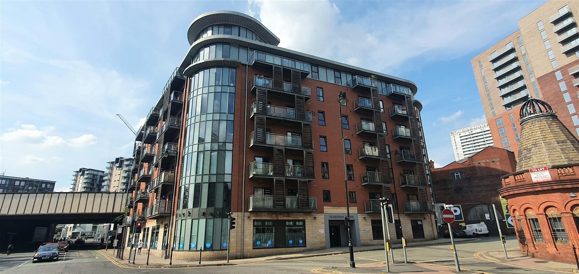 2 bed flat to rent in Barnfield House, 1 Salford Approach, Salford M3