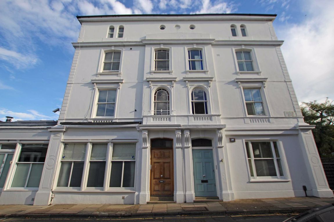 1 bed flat to rent in Onslow Road, Richmond TW10 Zoopla