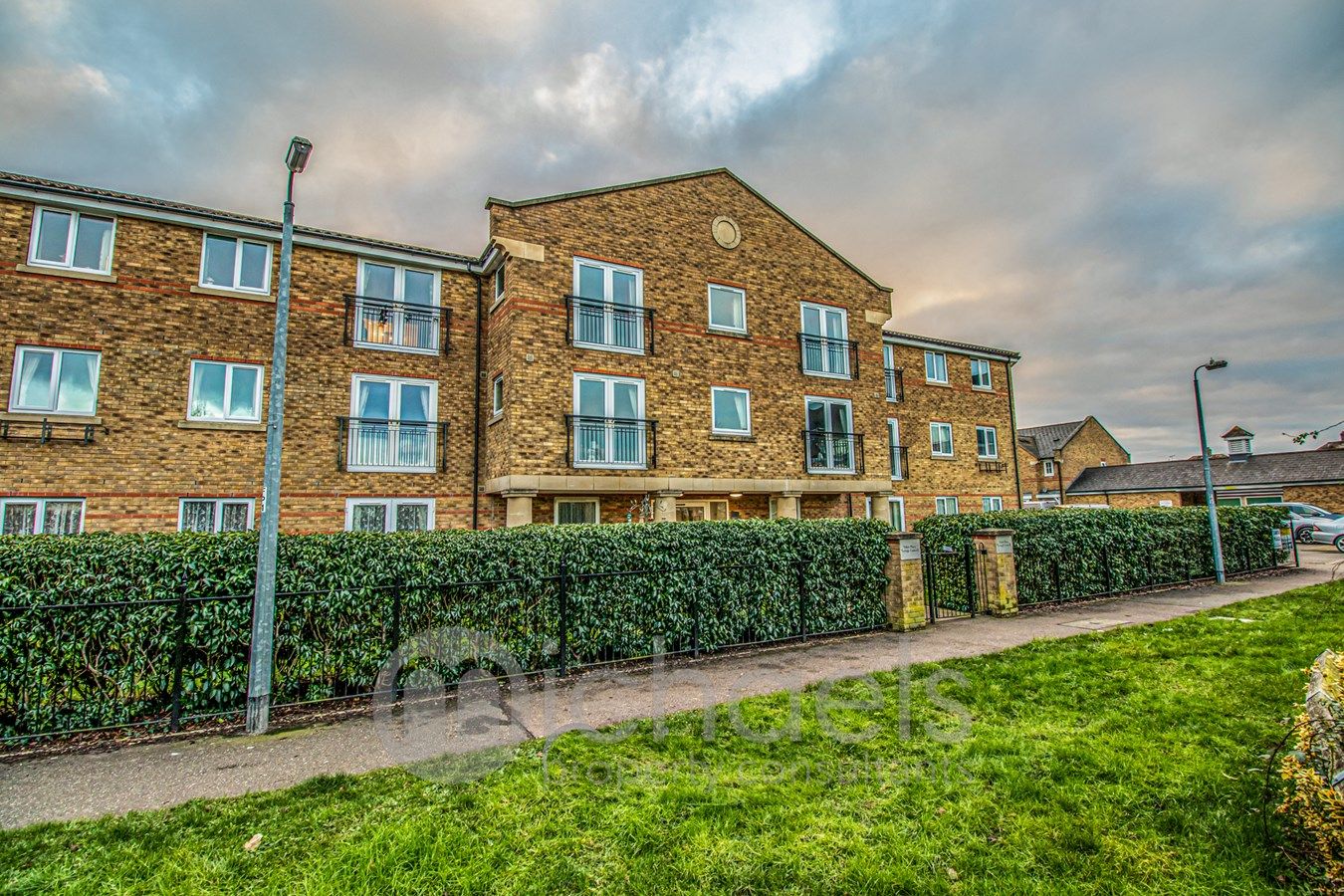 2 bed flat for sale in Nottage Crescent, Braintree CM7 Zoopla