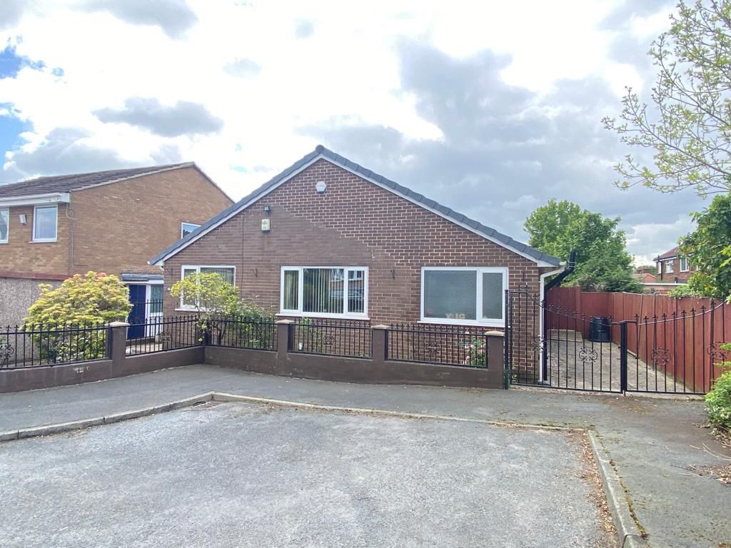 3 bed detached bungalow for sale in Foxcroft Drive, Brighouse HD6 Zoopla