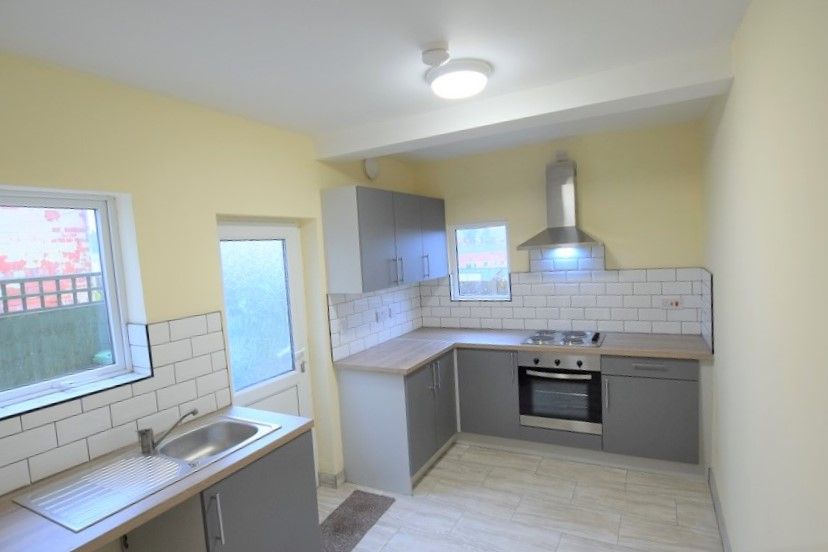 3 bed end terrace house to rent in Broxtowe Drive, Mansfield NG18 Zoopla