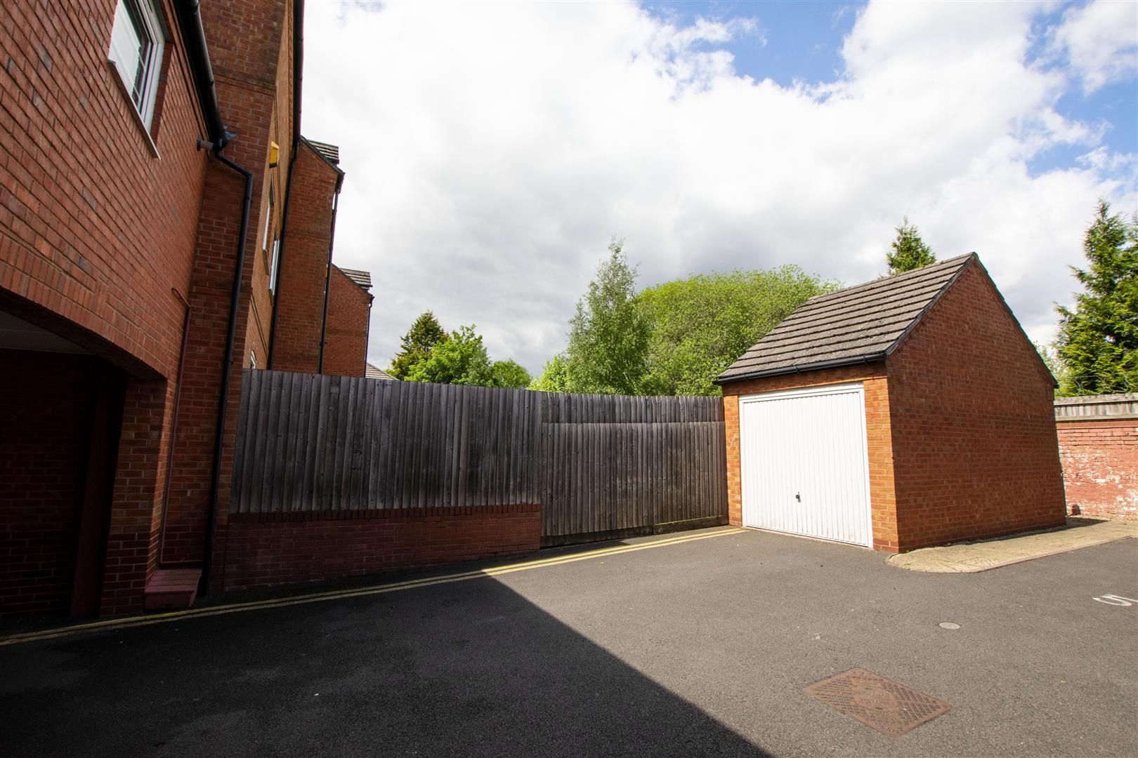 4 bed property to rent in Ten Acre Mews, Birmingham B30 Zoopla