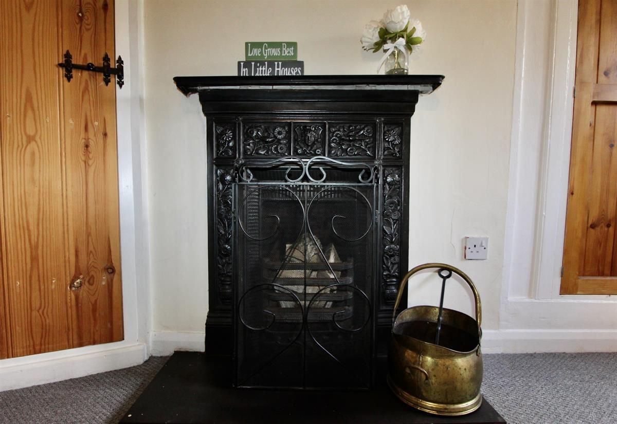 2 bed detached house to rent in Church Street, Werrington, Peterborough