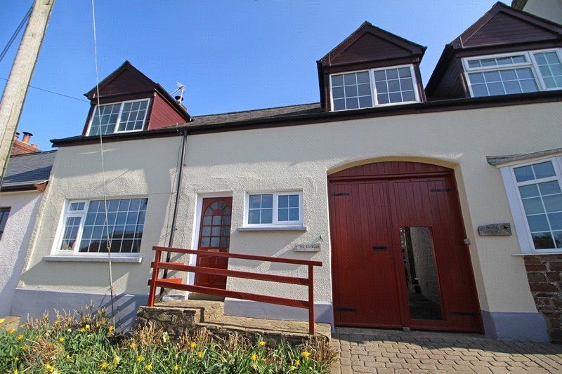 4 bed terraced house to rent in North Street, Sheepwash, Beaworthy EX21