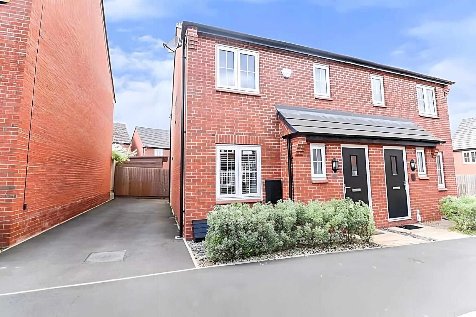 3 bed semidetached house for sale in Mulberry Way, Rothley, Leicester