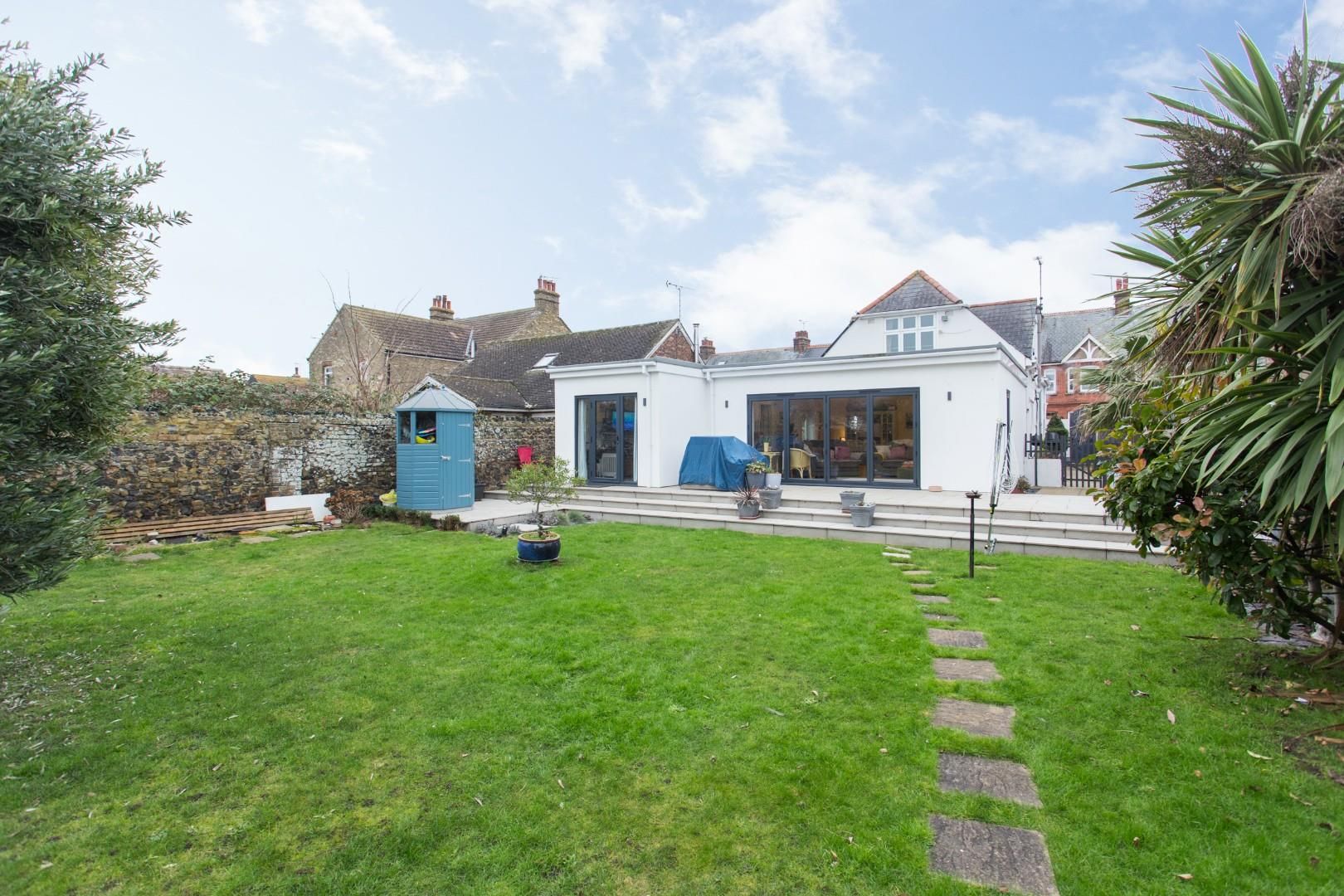 4 bed property for sale in Linden Road, WestgateOnSea CT8 Zoopla