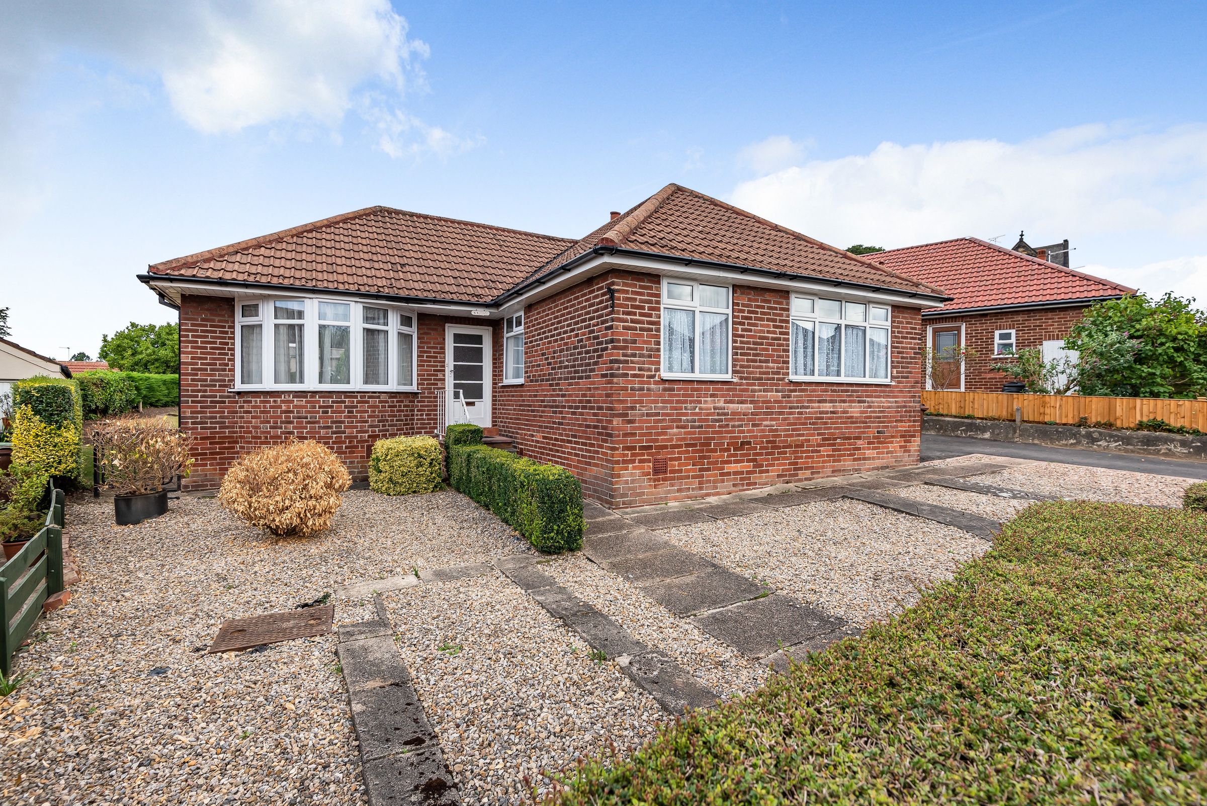 3 bed detached bungalow for sale in Allerton Grange Rise, Moortown