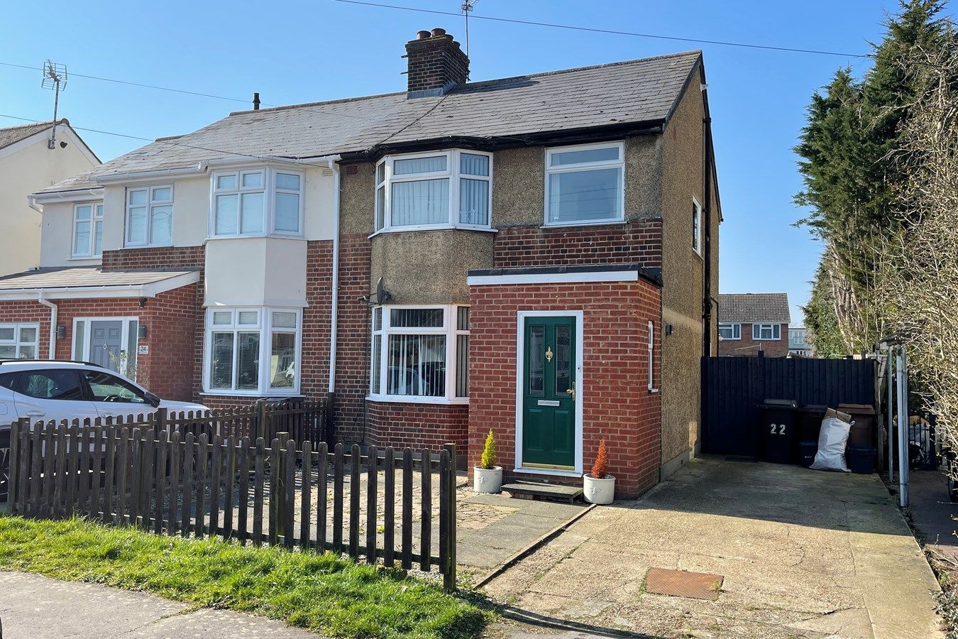 4 bed semidetached house for sale in Baddow Hall Crescent, Great