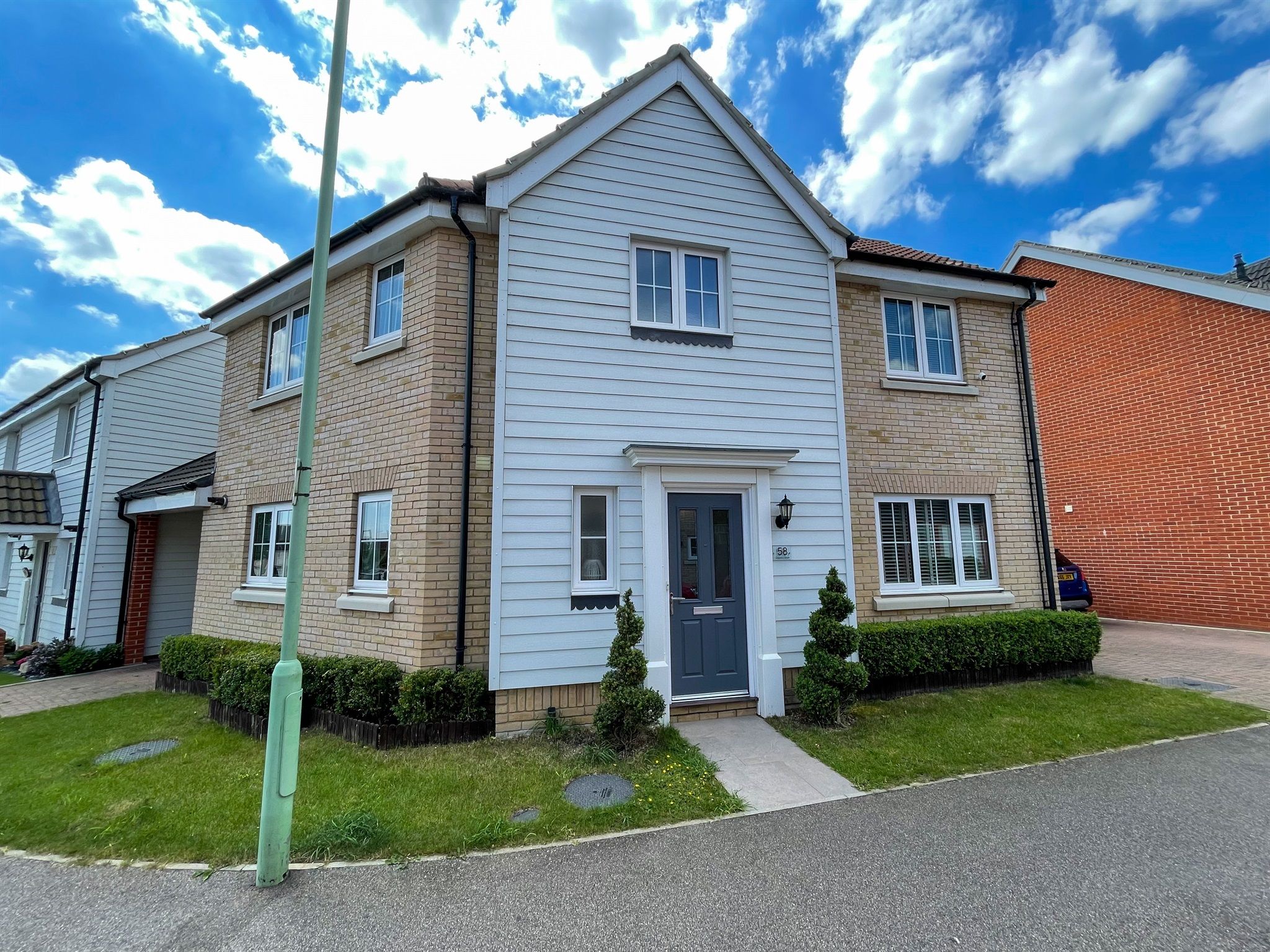 3 bed linkdetached house for sale in Osprey Drive, Stowmarket IP14