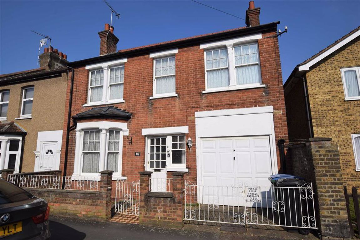 Kings Avenue, Watford, Herts WD18  