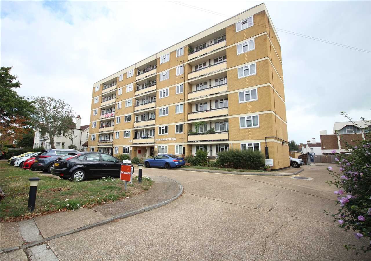 2 bed flat to rent in Crowstone Road, WestcliffOnSea SS0 Zoopla