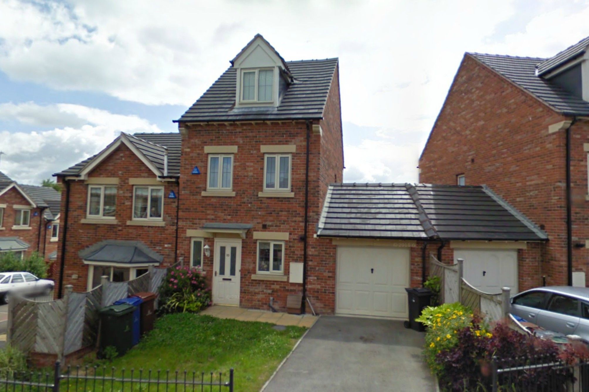 3 bed semidetached house to rent in Old Oaks View, Barnsley S70 Zoopla