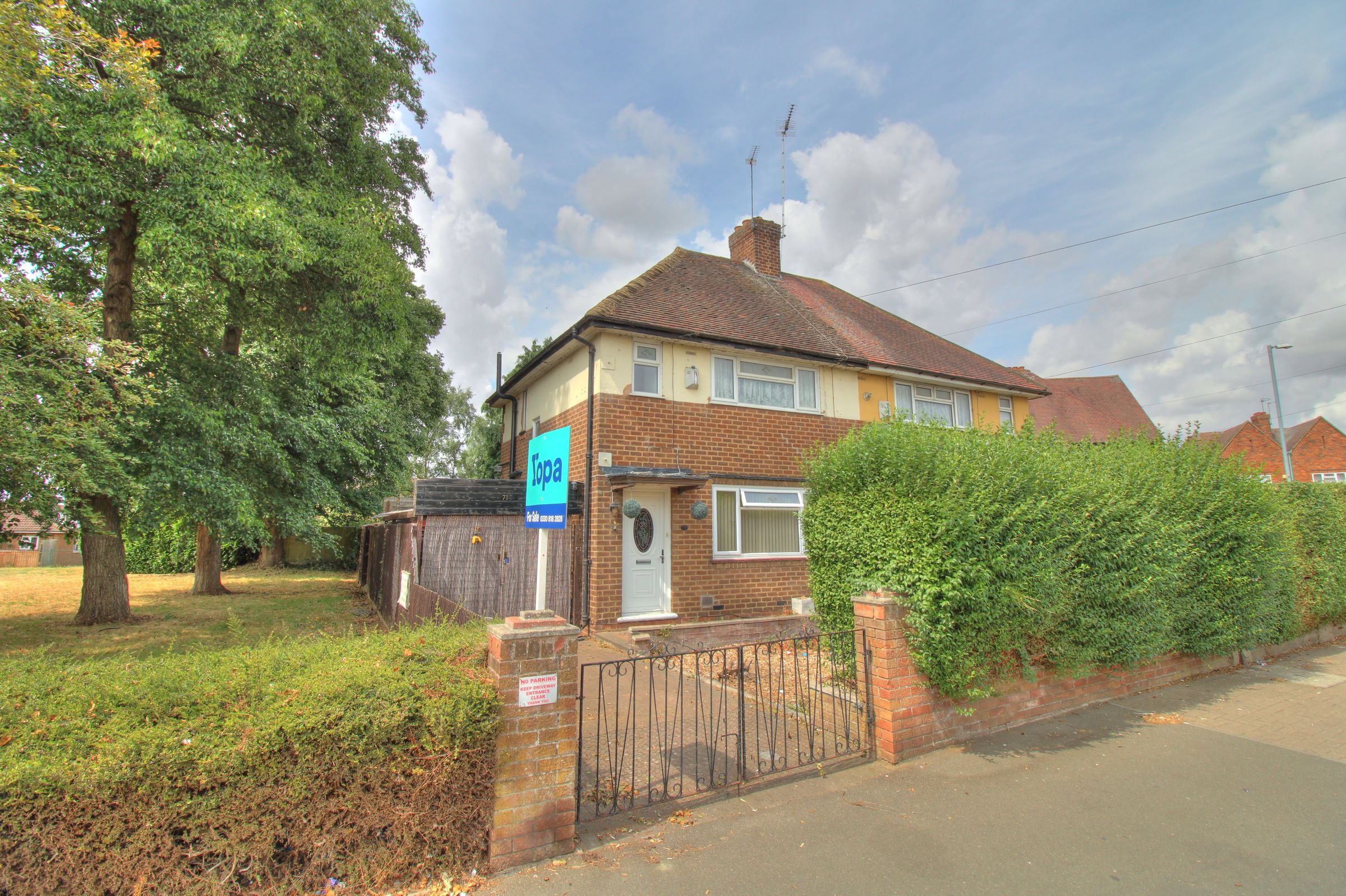 2 Bed Semi detached House For Sale In Gladstone Road Northampton NN5 