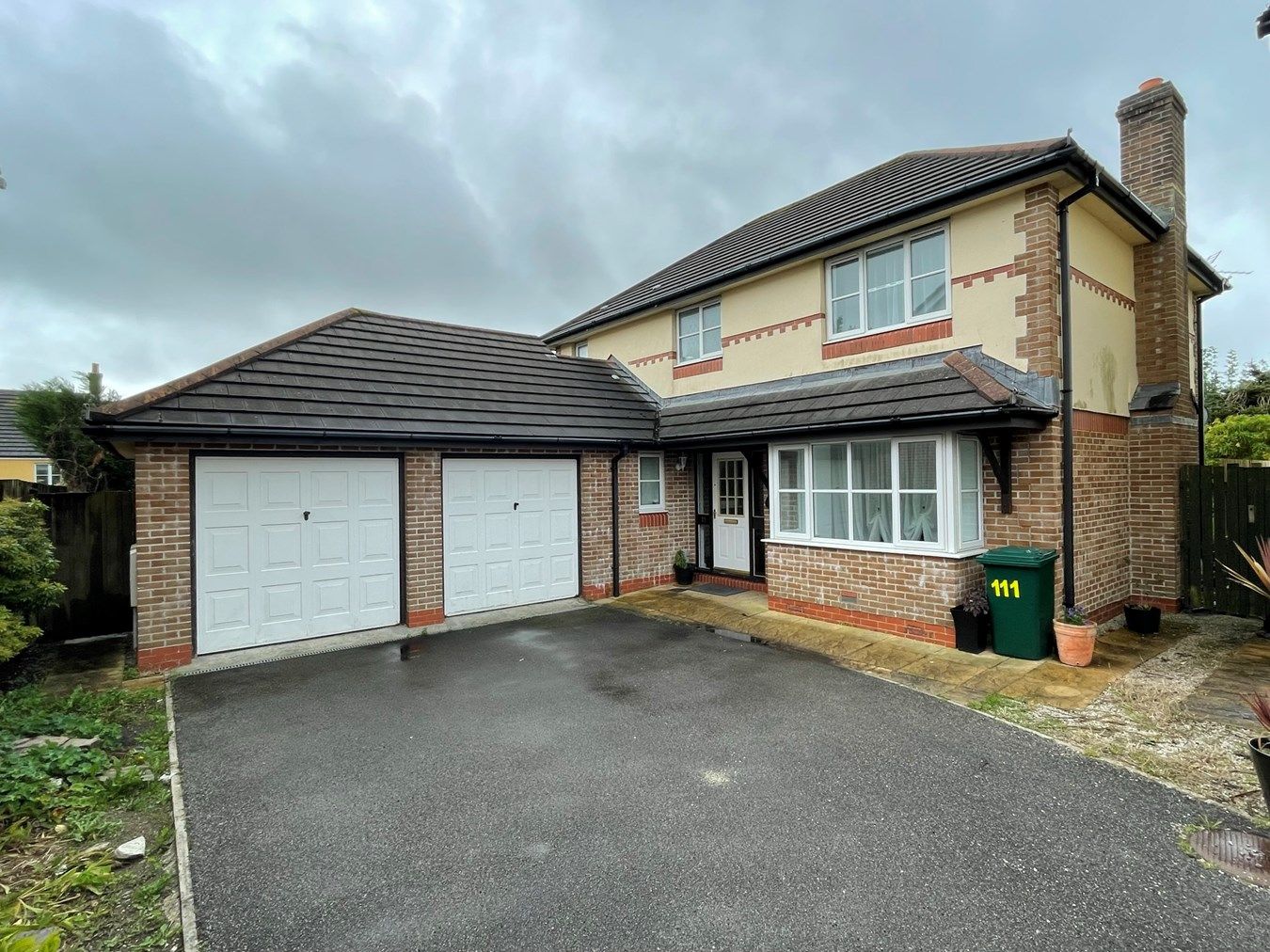 5 bed detached house to rent in Century Close, St Austell PL25 Zoopla