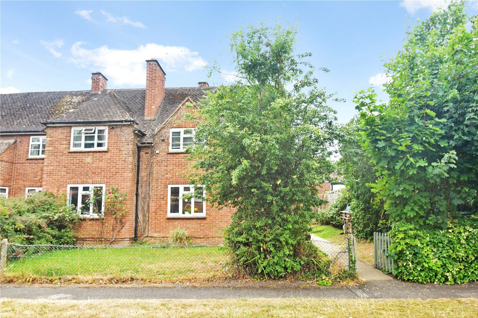 2 bed for sale in Roundwood Road, Amersham, Buckinghamshire