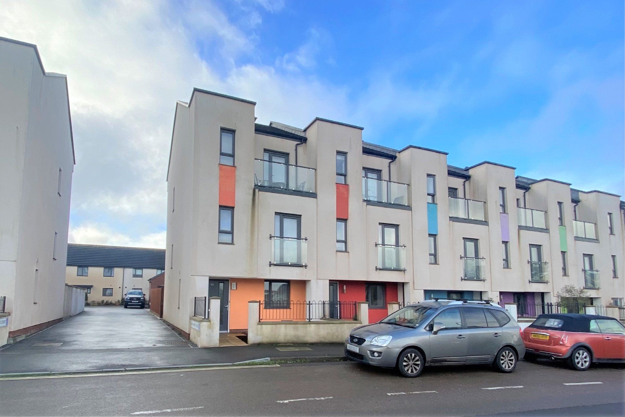 4 bed end terrace house for sale in White Rock Way, Paignton TQ4 Zoopla