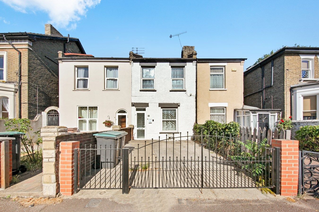 3 bed terraced house for sale in Summerhill Road, London N15 Zoopla