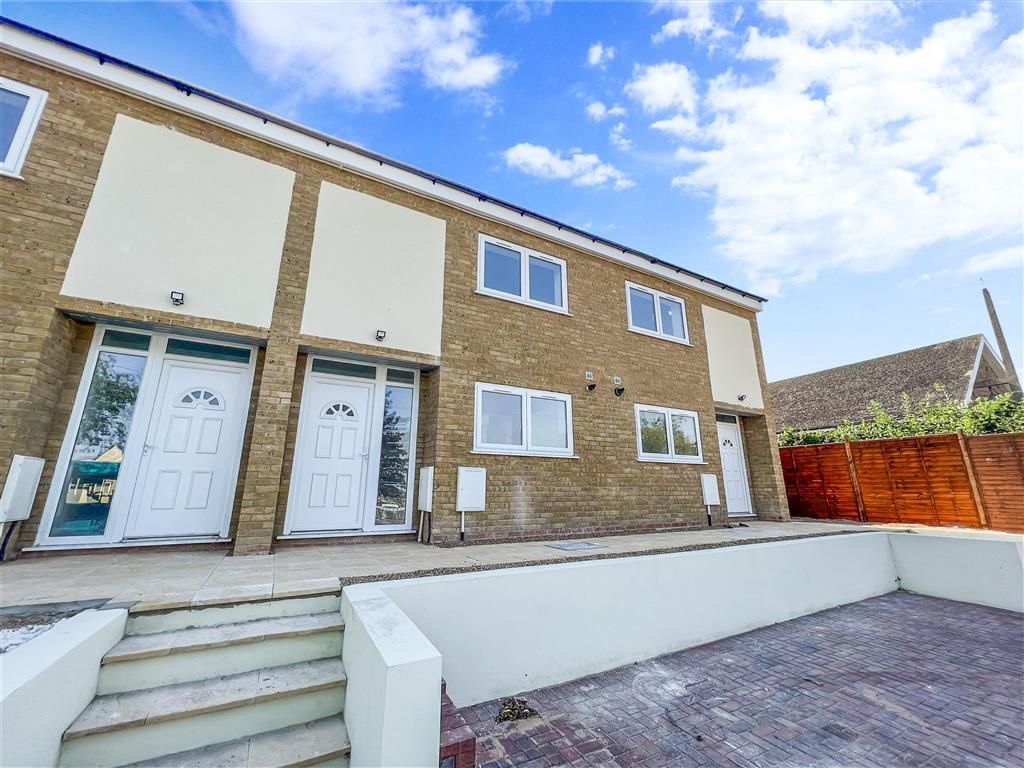 New home, 3 bed terraced house for sale in Wilberforce Way, Gravesend
