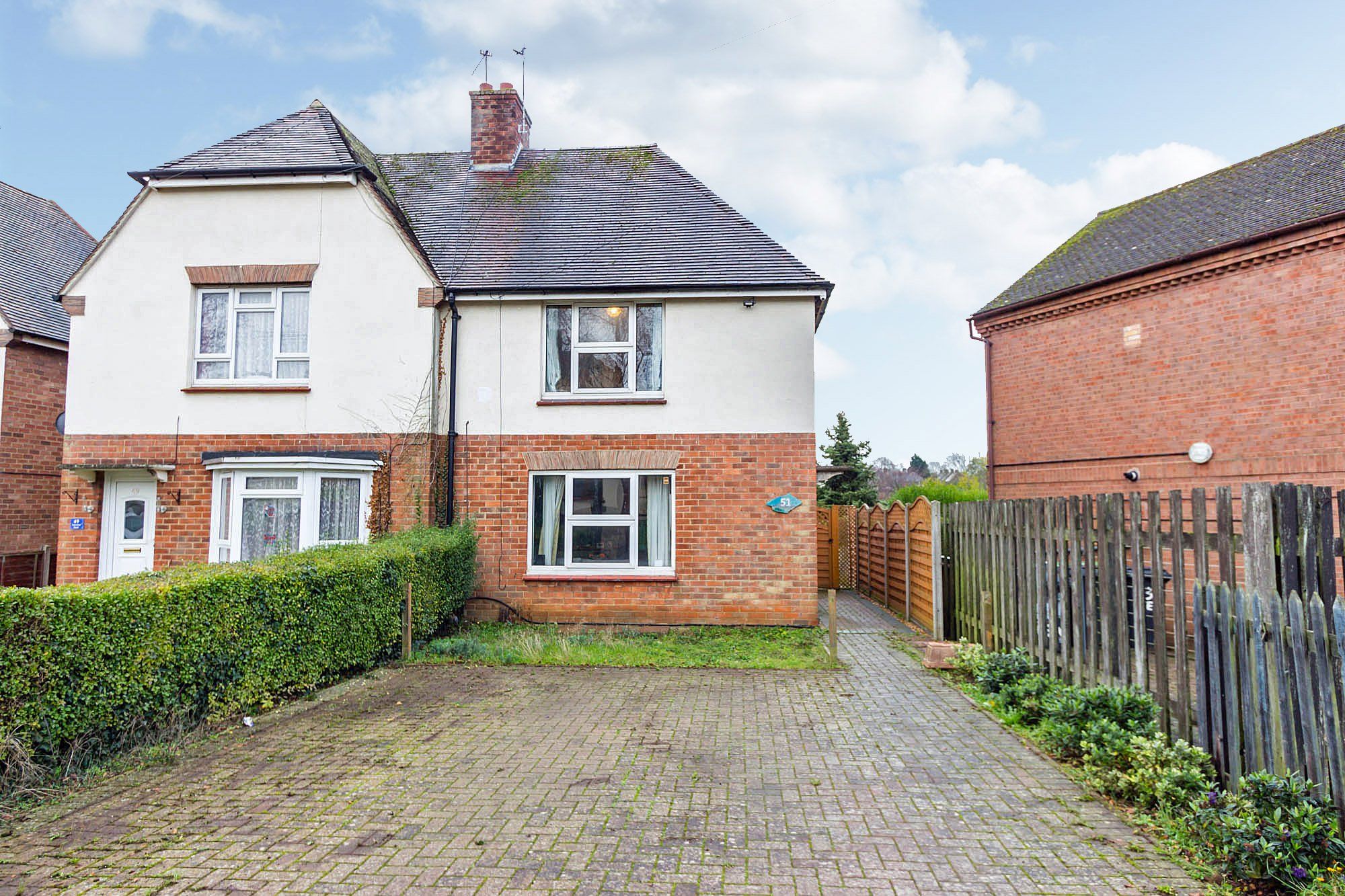 3 bed semidetached house for sale in Henshaw Road, Wellingborough NN8
