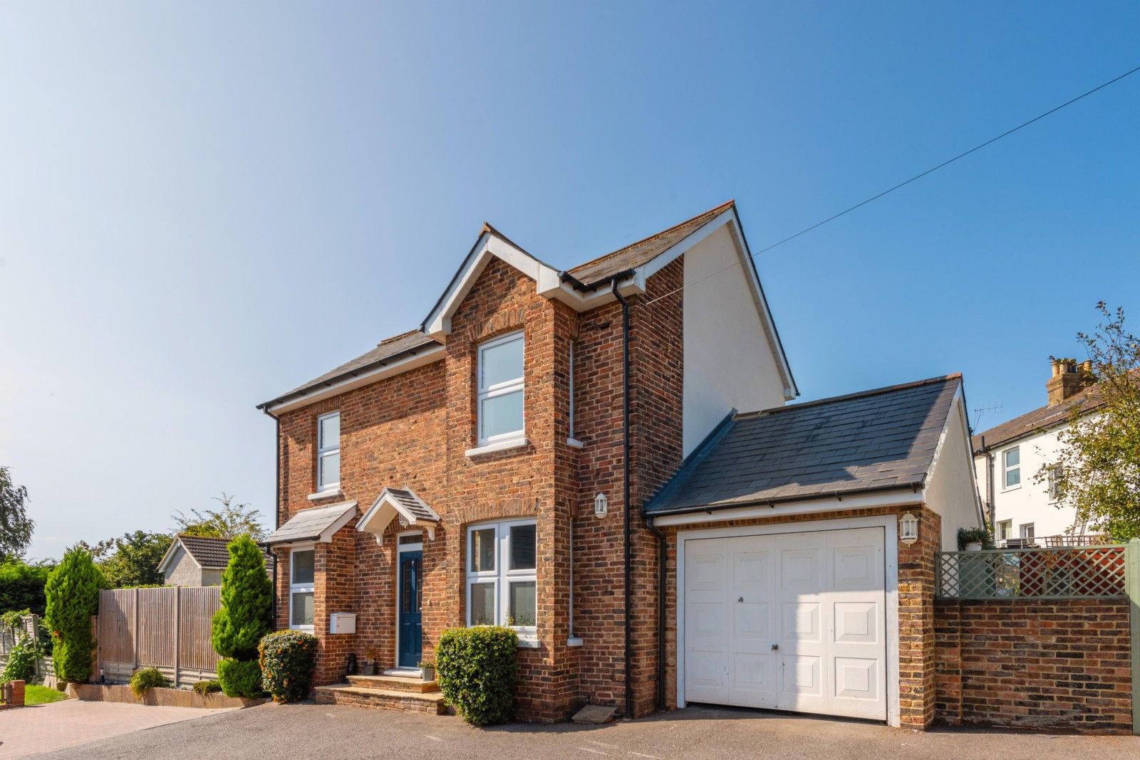 St Johns Road, Earlswood RH1  